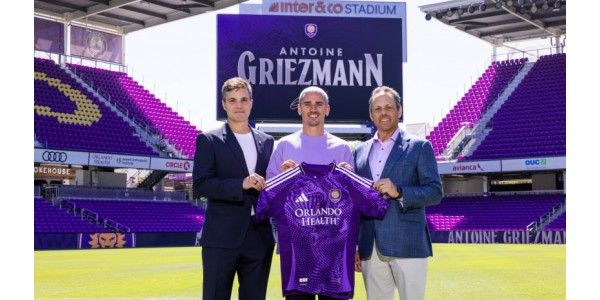 Es ist unglaublich schwer für Spieler, ihre Karriere bei ihrem Lieblingsverein zu beenden Es ist unglaublich schwer für Spieler, ihre Karriere bei ihrem Lieblingsverein zu beenden